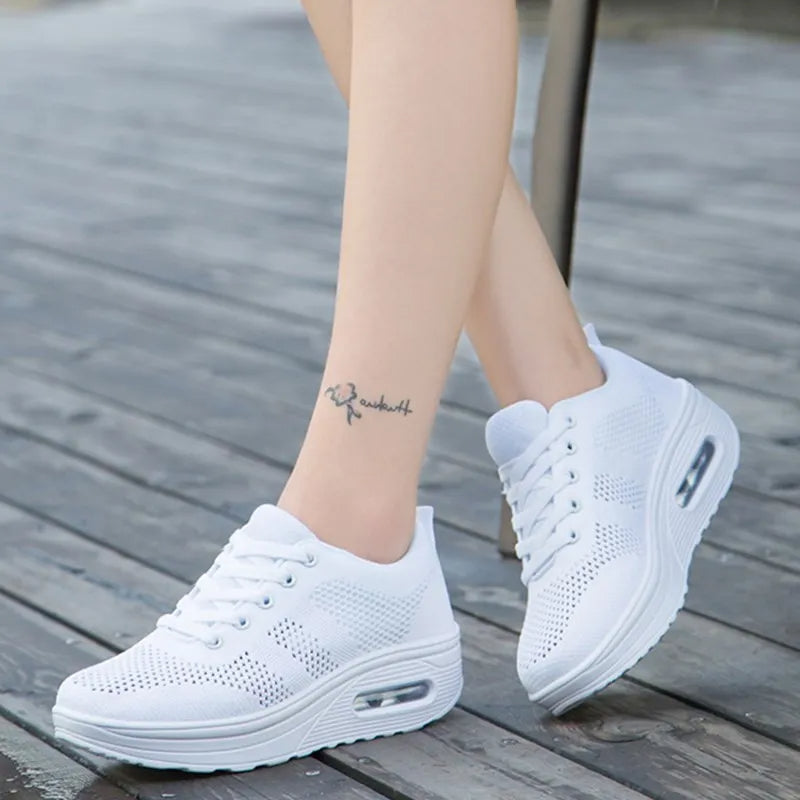 Orthopedic sneakers with air bubbles | Zenda